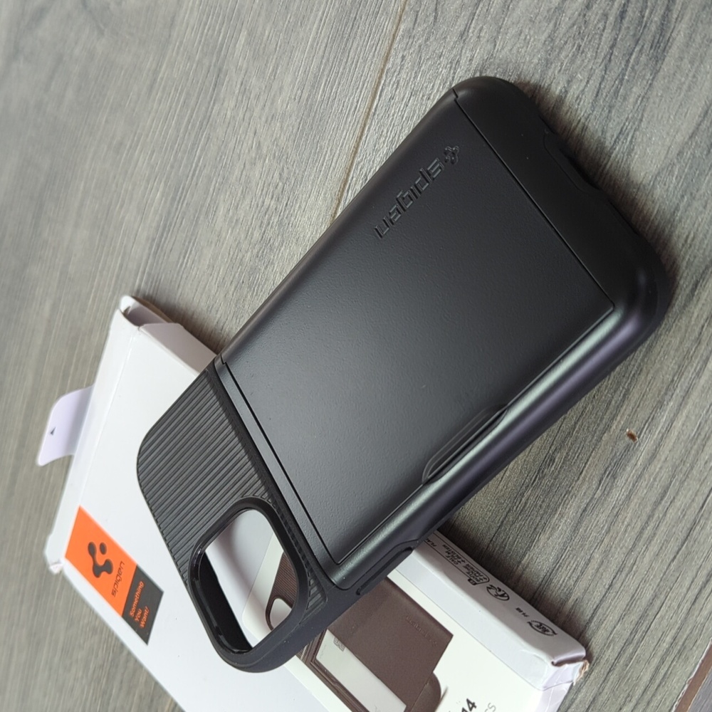 Spigen Slim Armor CS Case for iPhone 14 Black